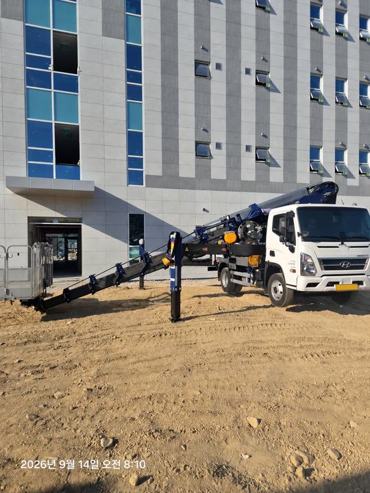 건물 주변의 붐과 작업 공간 · 사진 0070