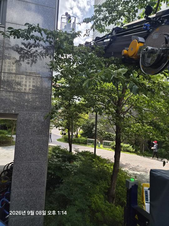야외 현장의 장비와 설치 공간 · 사진 0090