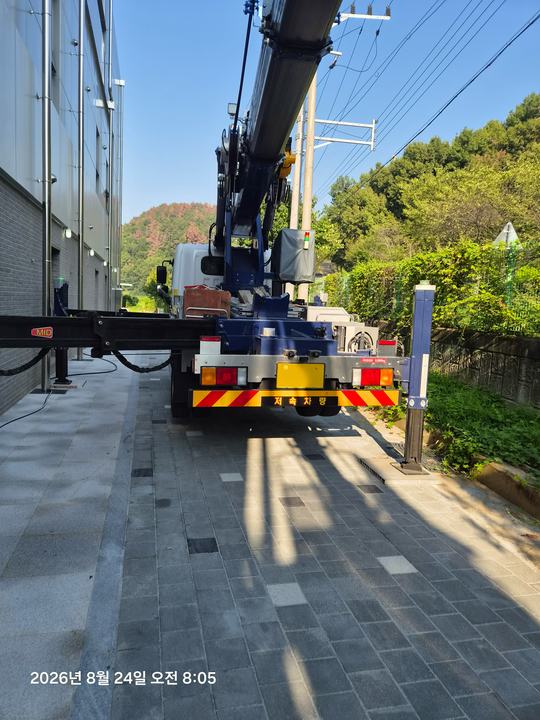 건물 주변의 붐과 작업 공간 · 사진 0133